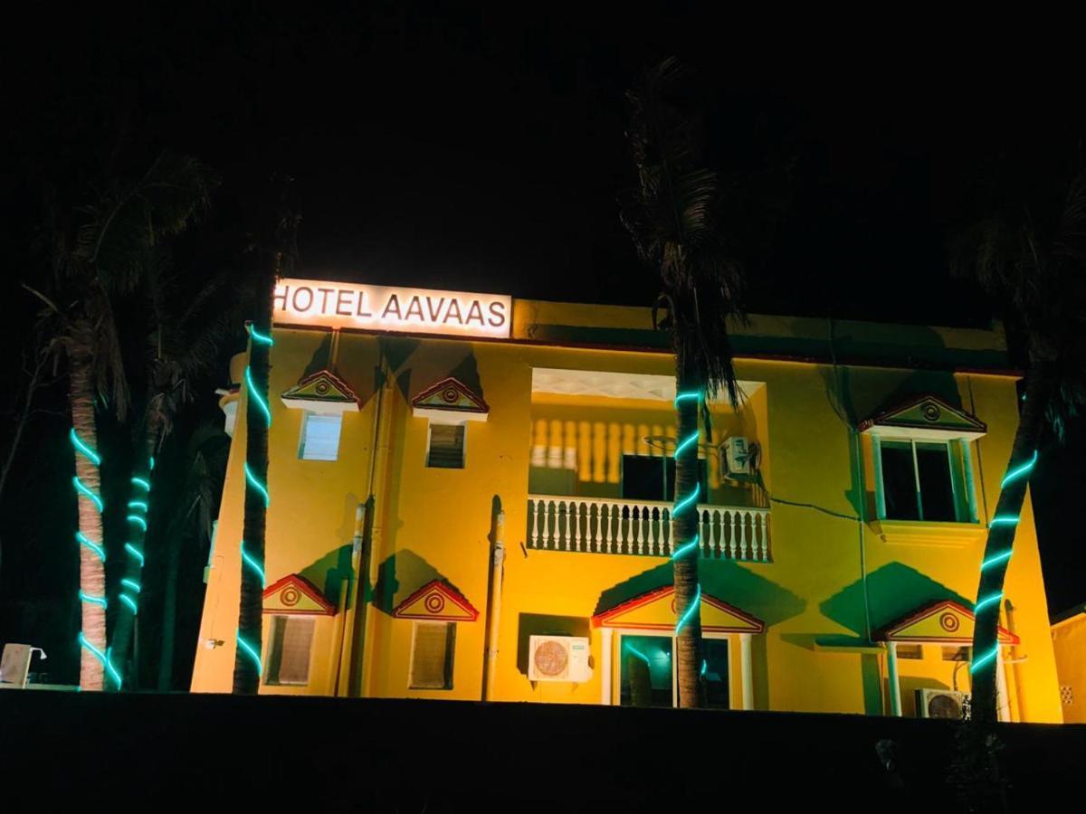 Hotel Aavaas Puri Ngoại thất bức ảnh