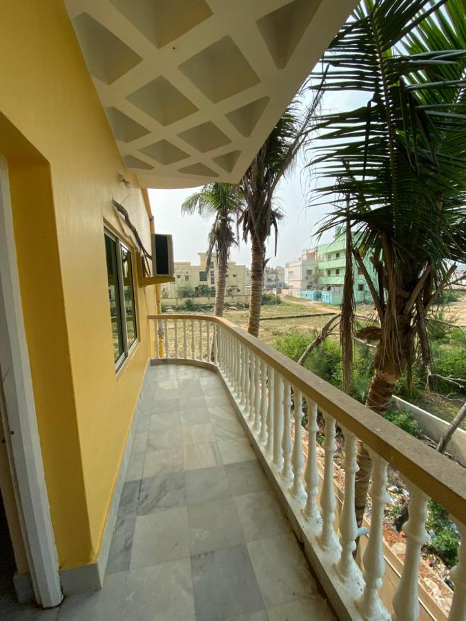 Hotel Aavaas Puri Ngoại thất bức ảnh